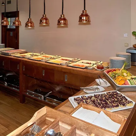Tetrevi Boudy Hotel 3*